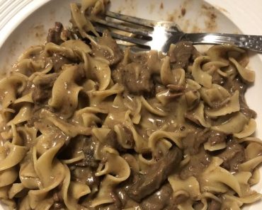 Crockpot beef tips and noodles!